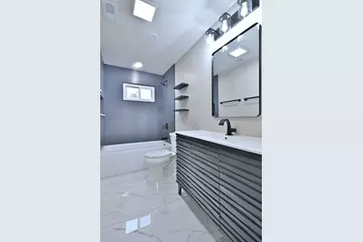 656 W Comstock Avenue, Elmhurst, IL 60126 - Photo 27