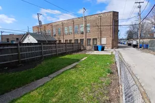 7614 S Dante Ave, Chicago, IL 60619 - Photo 3