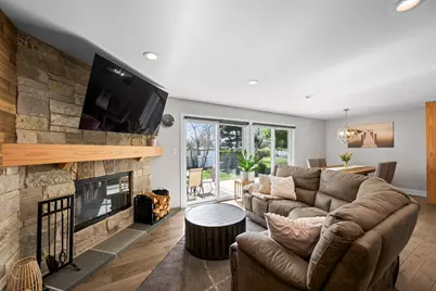 485 Lilac Lane, Elk Grove Village, IL 60007 - Photo 5