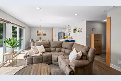 485 Lilac Lane, Elk Grove Village, IL 60007 - Photo 9