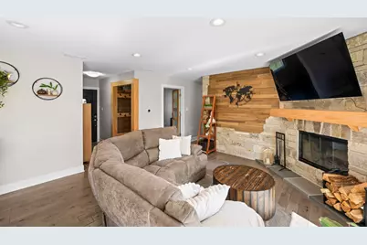 485 Lilac Lane, Elk Grove Village, IL 60007 - Photo 7