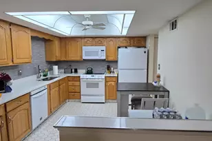 9637 S Keeler Ave, Oak Lawn, IL 60453 - Photo 11