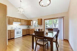824 E Kahler Rd, Wilmington, IL 60481 - Photo 5