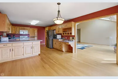 9307 Loch Glen Drive, Lakewood, IL 60014 - Photo 5