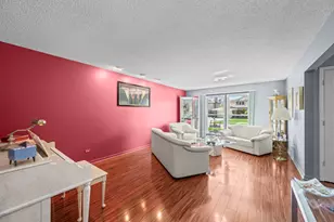 4328 Phyllis Dr, Northbrook, IL 60062 - Photo 7