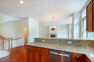 147 River Walk Ct, Elgin, IL 60120 - Photo 17