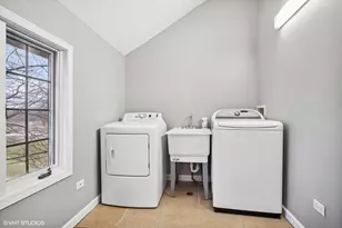 2404 Ridge Ave, Evanston, IL 60201 - Photo 11