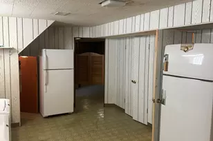 5636 W Sunnyside Ave, Chicago, IL 60630 - Photo 23