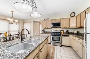 275 Farmhill Dr, Algonquin, IL 60102 - Photo 15