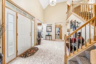 275 Farmhill Dr, Algonquin, IL 60102 - Photo 5