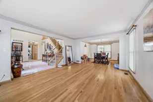 275 Farmhill Dr, Algonquin, IL 60102 - Photo 9