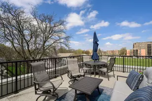 37 S Chestnut Ave, Arlington Heights, IL 60005 - Photo 25