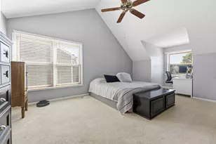 1601 Crowfoot Cir N, Hoffman Estates, IL 60169 - Photo 11
