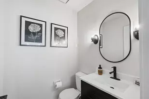 1601 Crowfoot Cir N, Hoffman Estates, IL 60169 - Photo 5