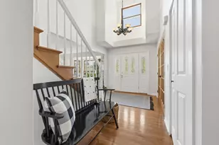 1601 Crowfoot Cir N, Hoffman Estates, IL 60169 - Photo 3