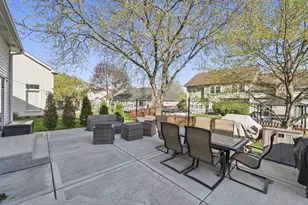 1601 Crowfoot Cir N, Hoffman Estates, IL 60169 - Photo 21