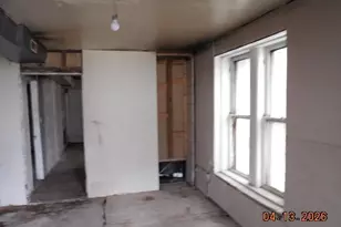 4043 W 5th Ave, Chicago, IL 60624 - Photo 15