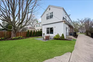 [Address not provided], Winnetka, IL 60093 - Photo 47