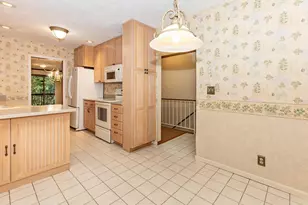 3407 41st St, Moline, IL 61265 - Photo 7