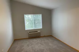 1517 Silverstone Dr, Carpentersville, IL 60110 - Photo 11