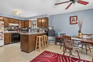 2746 N 75th Ct, Elmwood Park, IL 60707 - Photo 5
