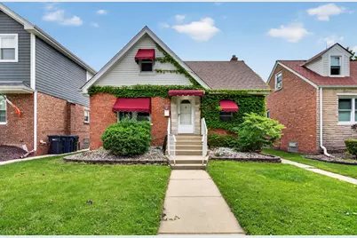 10029 S Trumbull Avenue, Evergreen Park, IL 60805 - Photo 1