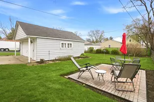 221 S Michigan Ave, Addison, IL 60101 - Photo 25