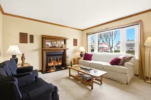 221 S Michigan Ave, Addison, IL 60101 - Photo 3
