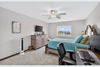 440 E Franklin Street #204, Eldridge, IA 52748 - Photo 13