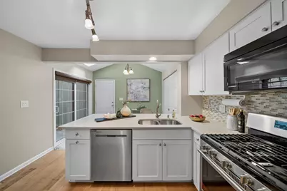 1204 Hobson Oaks Court #1204, Naperville, IL 60540 - Photo 7