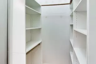 3848 W Sunnyside Ave, Chicago, IL 60625 - Photo 17