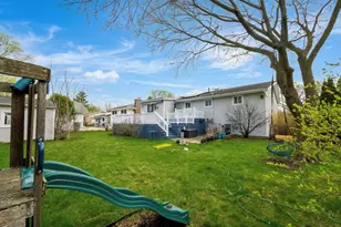 630 Clover Ln, Schaumburg, IL 60193 - Photo 41