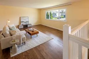 630 Clover Ln, Schaumburg, IL 60193 - Photo 7