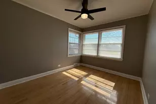 910 S Golf Cul De Sac St, Des Plaines, IL 60016 - Photo 13