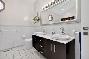 22W630 Armitage Ave, Glen Ellyn, IL 60137 - Photo 25