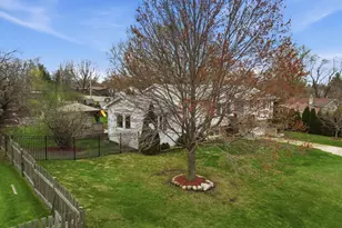 22W630 Armitage Ave, Glen Ellyn, IL 60137 - Photo 45
