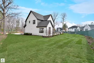 390 Forest Edge Dr, Glencoe, IL 60022 - Photo 51
