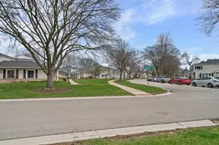 1220 Cove Dr, Prospect Heights, IL 60070 - Photo 25