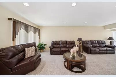 8918 S Francisco Avenue, Evergreen Park, IL 60805 - Photo 9
