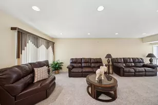 8918 S Francisco Ave, Evergreen Park, IL 60805 - Photo 9