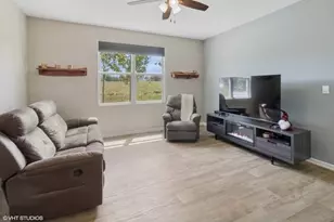 6813 Cobble Spgs Ln, Wonder Lake, IL 60097 - Photo 9