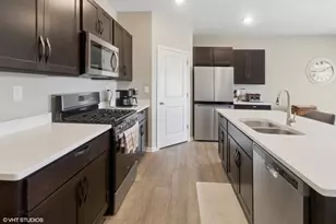 6813 Cobble Spgs Ln, Wonder Lake, IL 60097 - Photo 11
