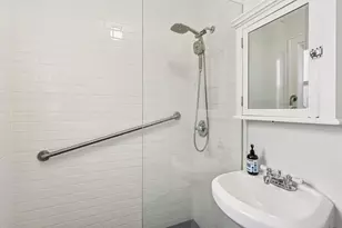 801 Hinman Ave, Evanston, IL 60202 - Photo 29