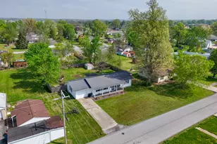 1810 W Chestnut St, Marion, IL 62959 - Photo 3