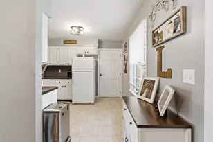 1810 W Chestnut St, Marion, IL 62959 - Photo 11