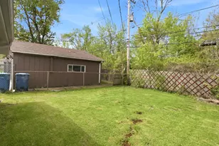 1360 Balmoral Ave, Calumet City, IL 60409 - Photo 23