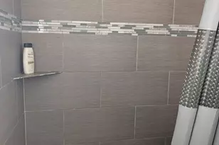 8128 S Coles Ave, Chicago, IL 60617 - Photo 3