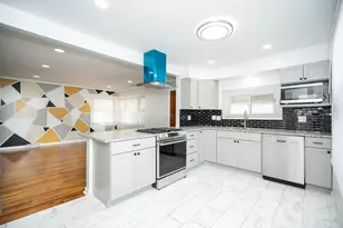 16221 Hermitage Ave, Markham, IL 60428 - Photo 3