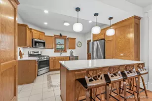 1028 S 4th St, Saint Charles, IL 60174 - Photo 13