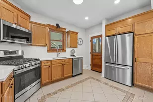 1028 S 4th St, Saint Charles, IL 60174 - Photo 15